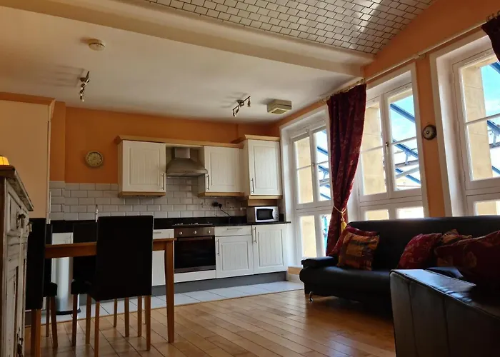 Royal Sea Bathing Apartment
